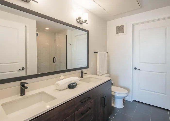 Oasis 1bd With Pool Gym & Parking