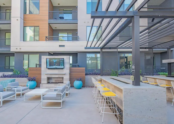 Oasis 1bd With Pool Gym & Parking *