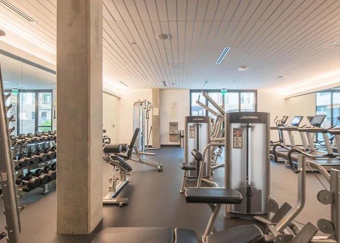 Apartment Oasis 1bd With Pool Gym & Parking *